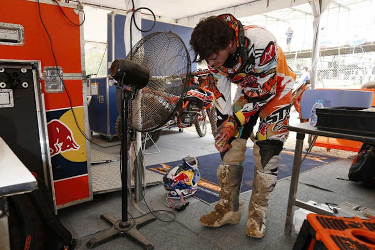 Die Hitze macht allen Fahrern zu schaffen: Auch Jeffrey Herlings