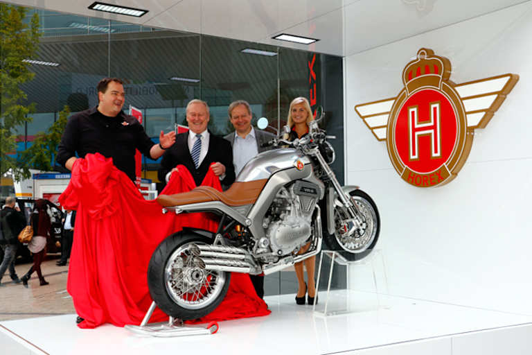 Zur Enthüllung in Frankfurt