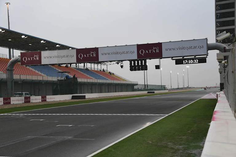 Losail Circuit: Um 16 Uhr Europa-Zeit trainieren die MotoGP-Asse 20 Minuten lang