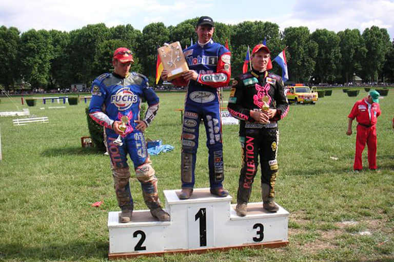 2005 siegte mit Kelvin Tatum (Mitte) letztmals ein Ausländer