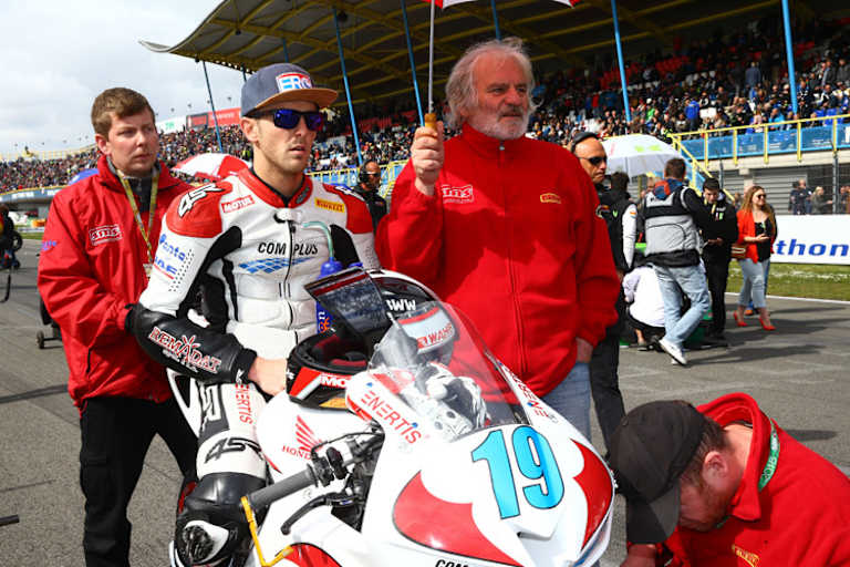 Kevin Wahr mit SMS-Teamchef Jan Saska