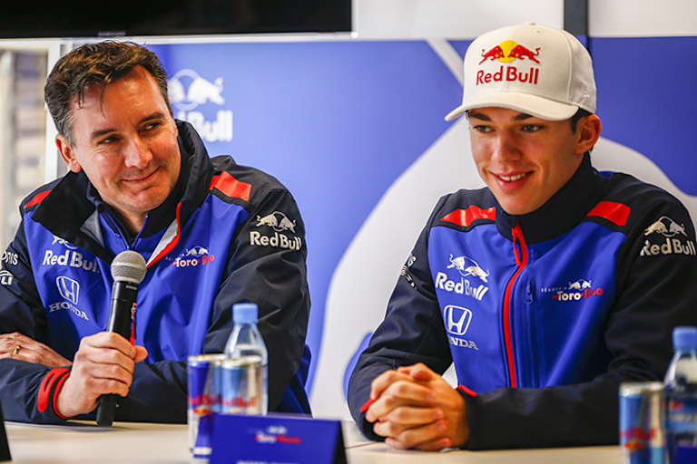 James Key mit Pierre Gasly