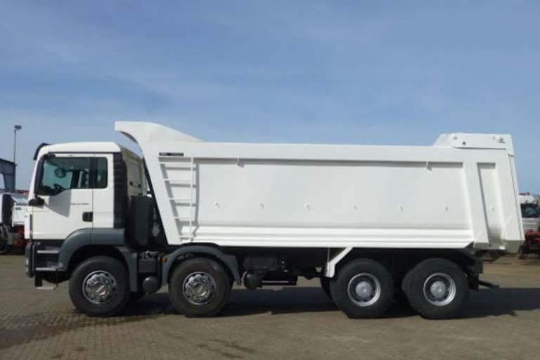 Vier solche Kipper wären nötig, um 31 Kubikmeter an Spänen abzutransportieren