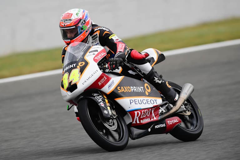 Da war die Piste noch fast trocken: Jakub Kornfeil im FP1 in Jerez auf Peugeot