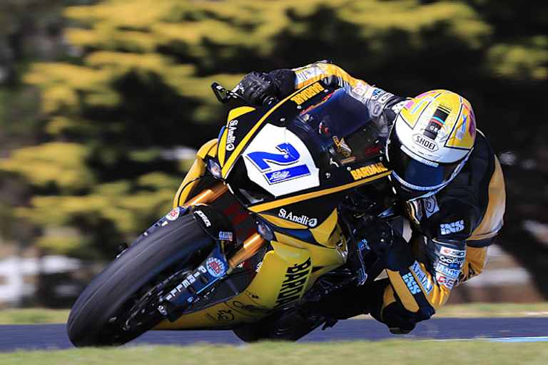 Randy Krummenacher auf der Yamaha R6