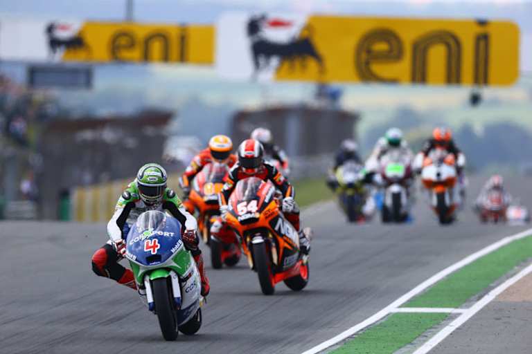 Randy Krummenacher auf dem Sachsenring: Rennteilnahme mit zwei gebrochenen Fingern