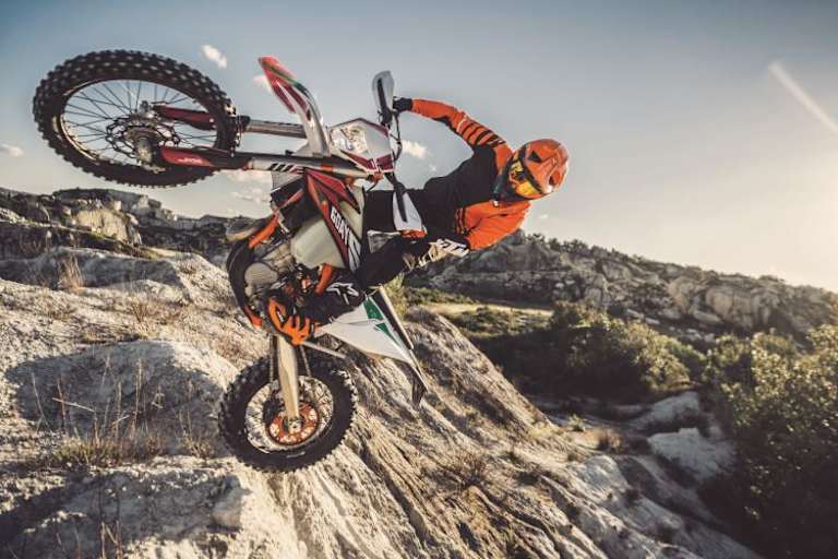 KTM 450 EXC-F Six Days: So viele Modifikationen, dass man von einem komplett neuen Modell sprechen muss