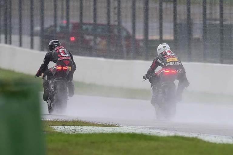 Lanzi zeigt Neukirchner wo es lang geht