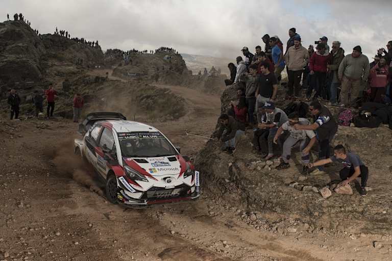 Esapekka Lappi wurde duch Reifenpannen eingebremst