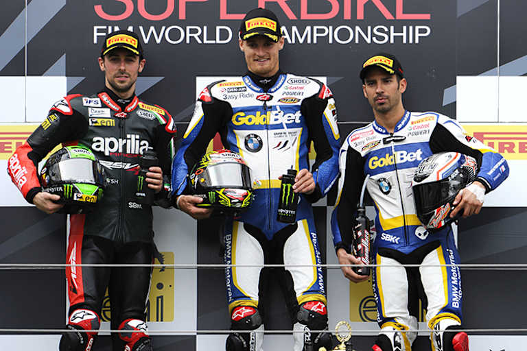 Chaz Davies (Mitte) holte am 1. September 2013 den letzten BMW-Sieg