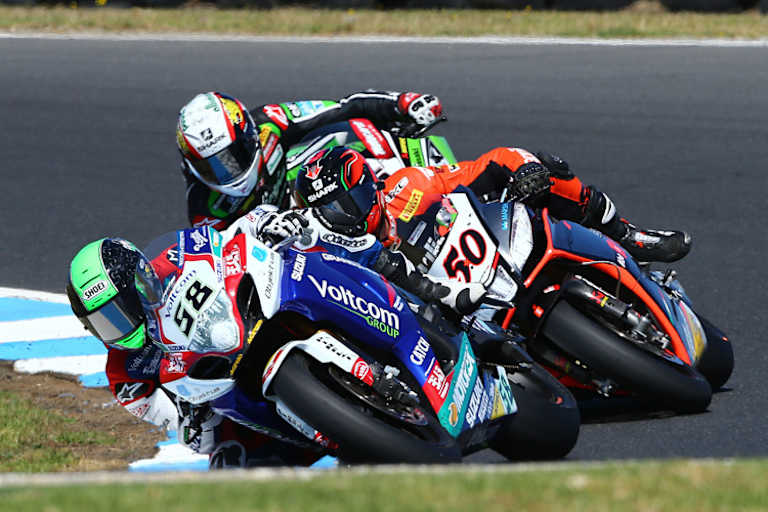 Bis zu seinem Motorschaden lag Eugene Laverty (58) vor dem späteren Sieger Sylvain Guintoli