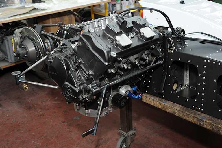 Prototyp des langen LCR-Gespanns mit dem 600er Honda-Motor 