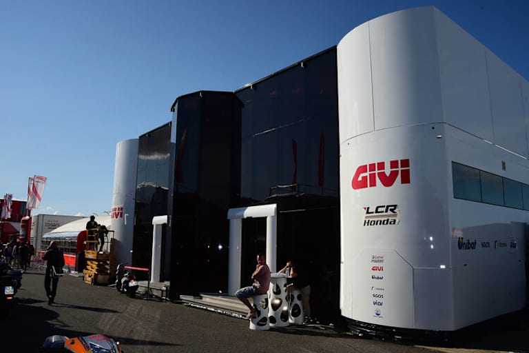 In Silverstone wurden alle Hinweise auf Ex-Sponsor CWM getilgt 