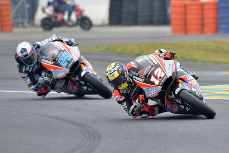 Tom Lüthi vor Marcel Schrötter