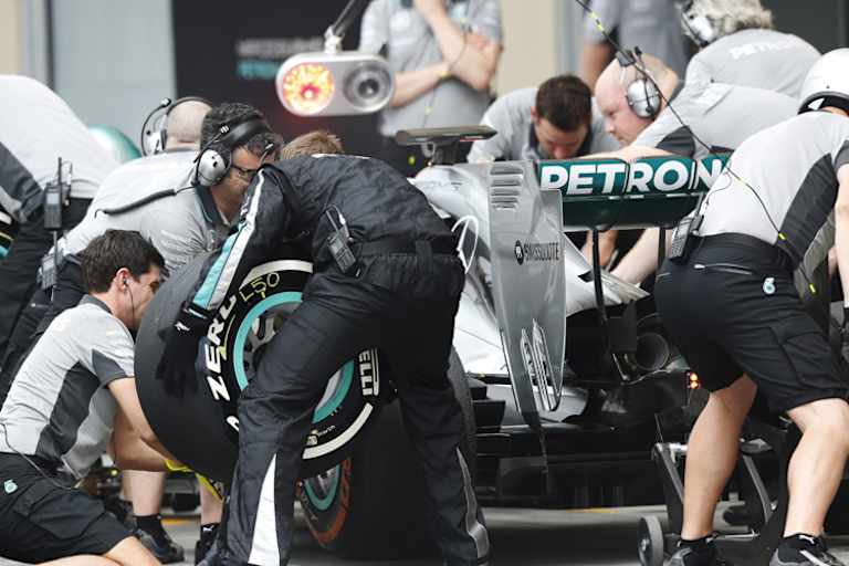 Boxenstoppübungen bei Mercedes