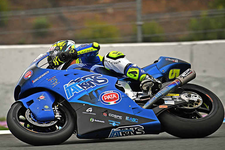 Locatelli mit Auspuff links an der Kalex