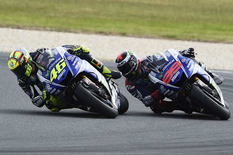 Australien-GP: Harter Fight zwischen Jorge Lorenzo (99) gegen Valentino Rossi (46)