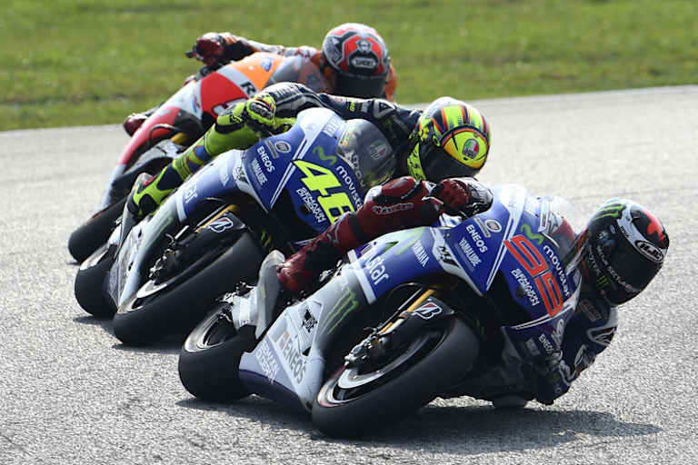 Sepang-GP: Jorge Lorenzo (99) vor Rossi und Márquez