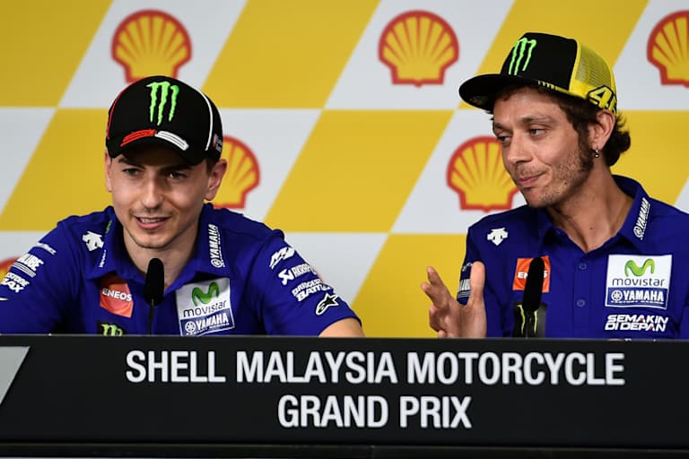 Teamkollegen mit unterschiedlichen Meinungen: Lorenzo und Rossi