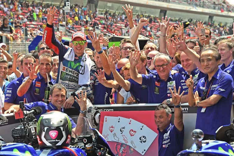 Am Sonntag feierte Jorge Lorenzo bei strahlendem Sonnenschein seinen vierten Sieg in Folge