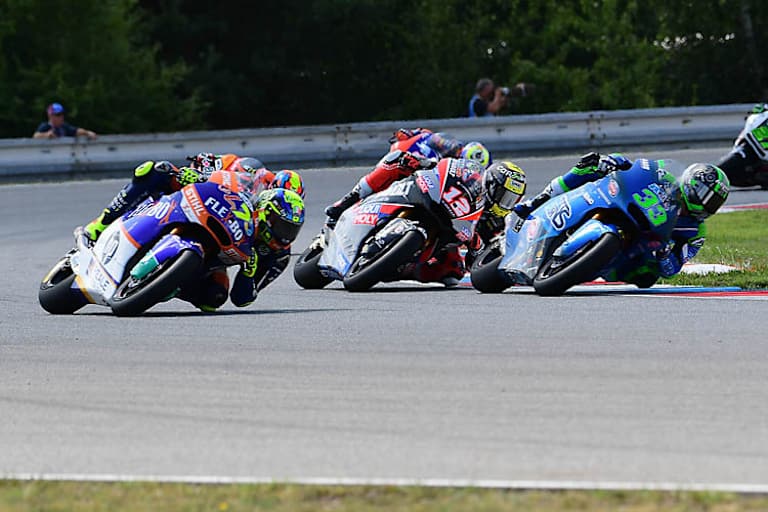 Tom Lüthi mischte im Moto2-Rennen von Brünn nur kurz mit (hier zwischen Baldassarri und Bastianini)