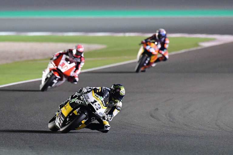 Lüthi in Katar vor Nakagami und Oliveira