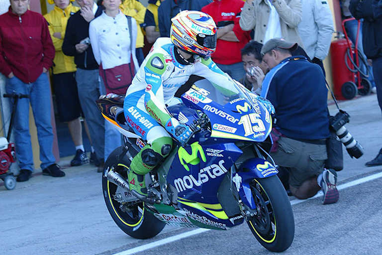 Lüthi 2005 auf der 990-ccm-Fünfzylinder-Honda