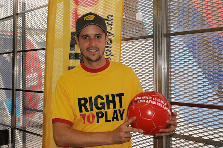 Tom Lüthi setzt sich für benachteiligte Kinder ein