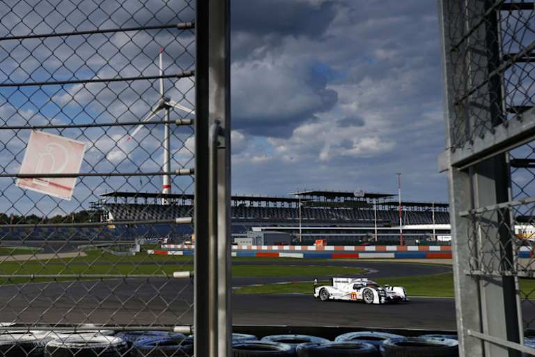 Auf dem Lausitzring arbeitete Porsche an der Performance des 919