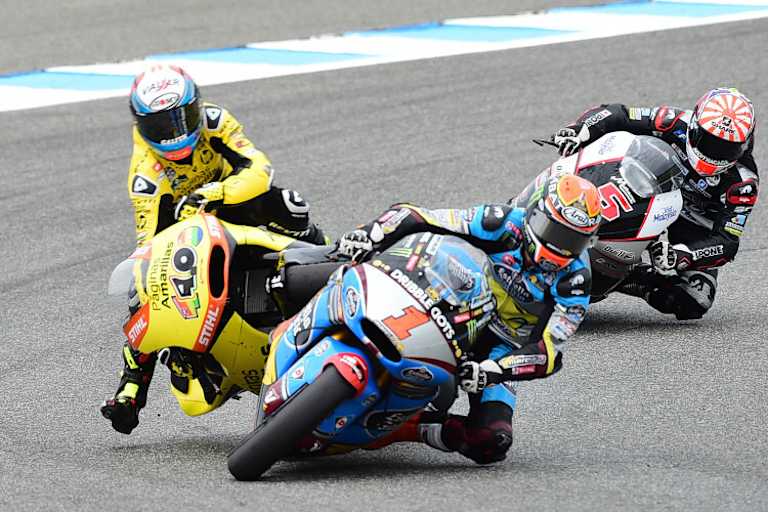 Alex Rins stürzte in der letzten Runde, als er Tito Rabat angriff