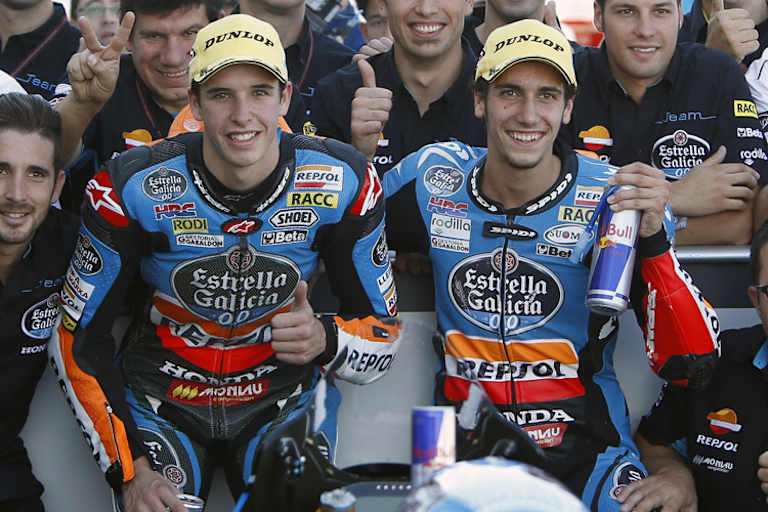 Die Honda-Werksfahrer Alex Márquez (li.) und Alex Rins