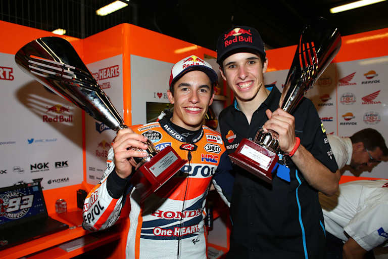 Zwei Brüder, zwei Siege, zwei Trophäen: Marc und Alex Márquez