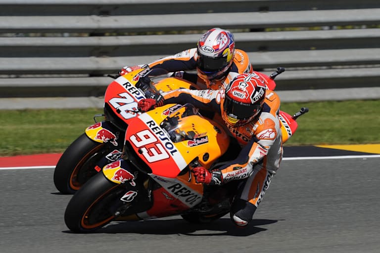 Marc Márquez (93) gegen Dani Pedrosa: Schützenhilfe beim deutschen WM-Lauf