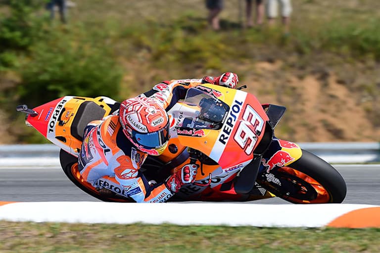 Testet neues Material: Marc Márquez