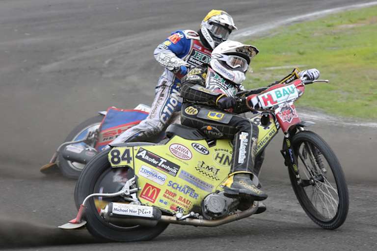 Martin Smolinski soll auch 2016 das Jawa-Werk repräsentieren