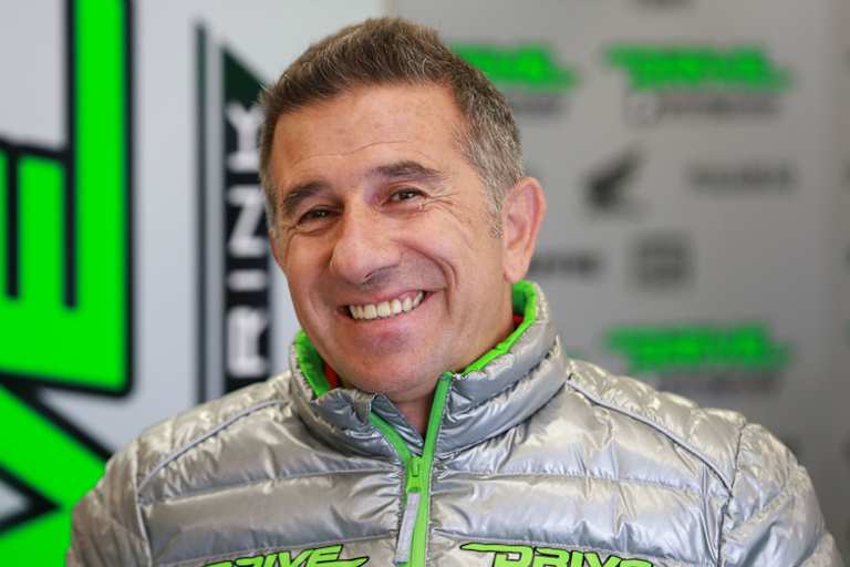 Jorge Martinez hält Ausschau