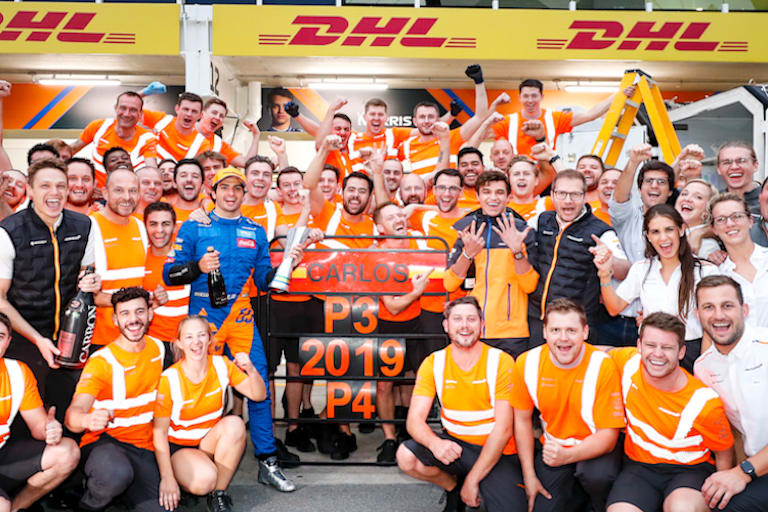 Die Startnummern werden futuristisch