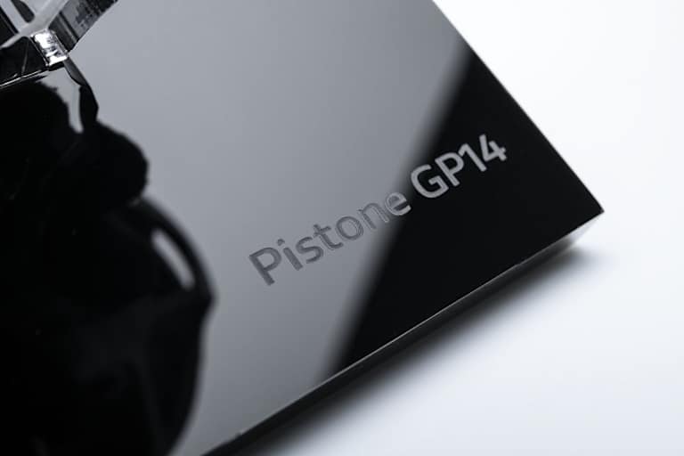 Jedes Teil kommt beschriftet und mit Echtheits-Zertigikat