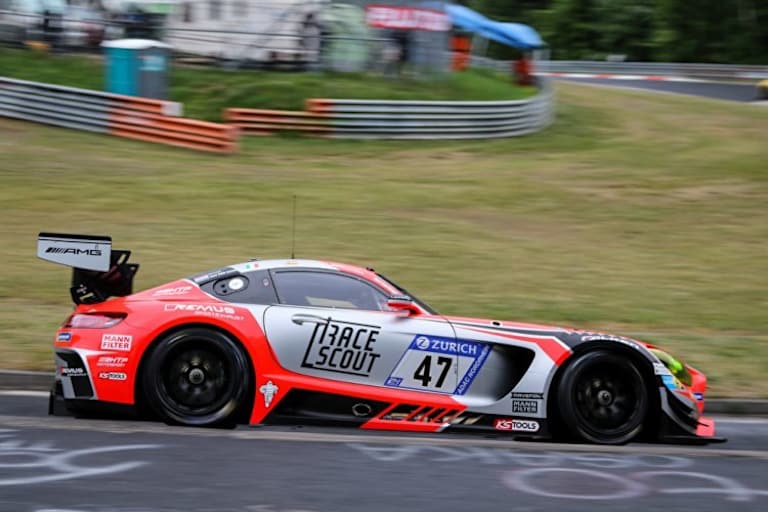 Der Mercedes-AMG GT3 #47 vom Team Mann Filter (HTP) liegt auf Platz sechs 