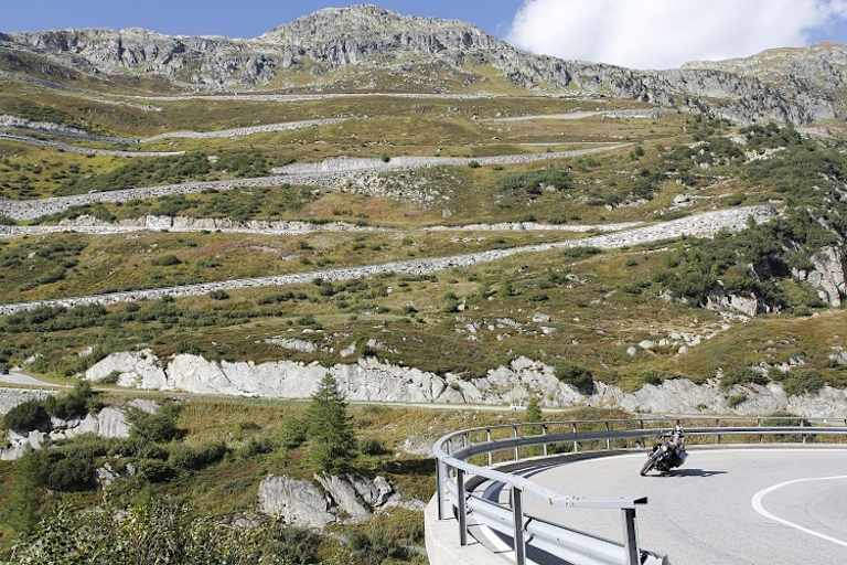 Die Alpenstrassen wären ein Traum, doch der Raserartikel schreckt ab