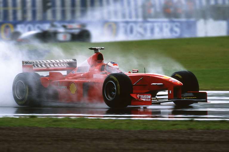 Schumi gibt in Silverstone Gummi  
