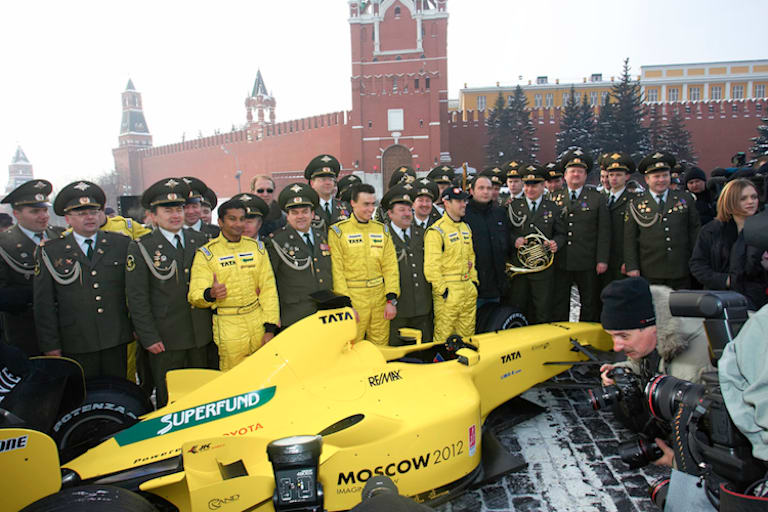 Das Jordan-Team 2005 auf dem Roten Platz von Moskau