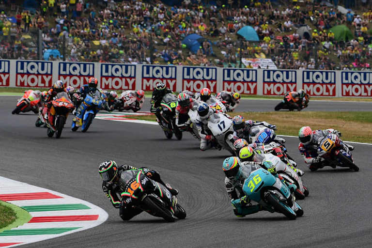 Packende Fights: Sieger Andrea Migno (16) neben WM-Leader Joan Mir (36)