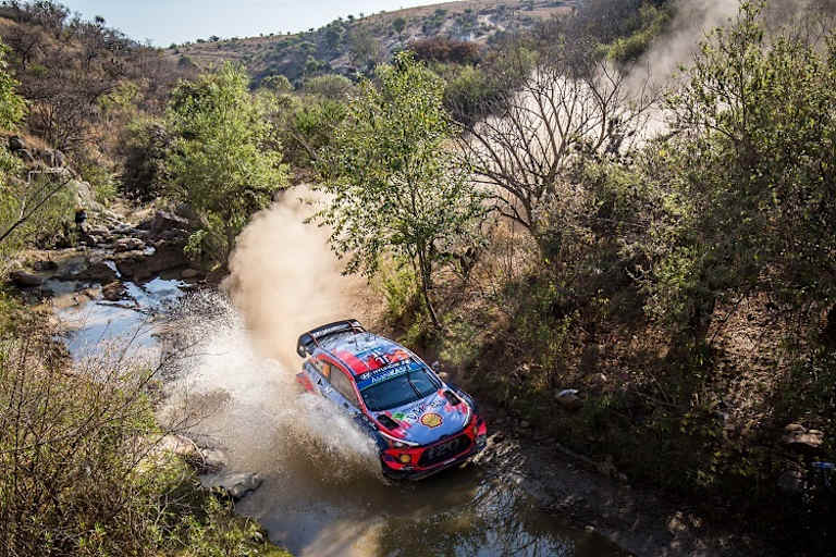 Andreas Mikkelsen führte zu Beginn