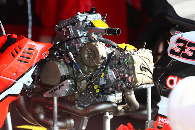 Acht Teile in einem Motor werden als Konzessionsteil definiert