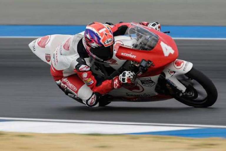 Afridza Munandar auf der Honda NSF250R