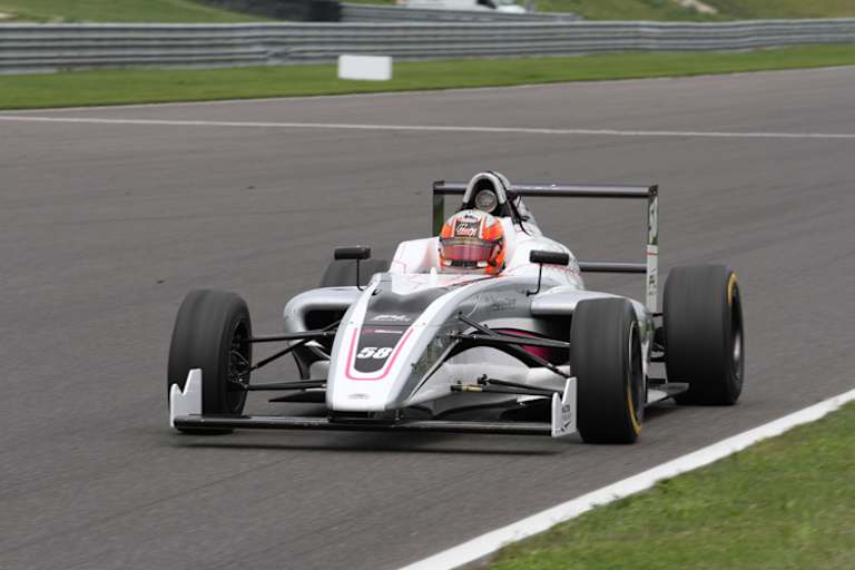 Die erste Ausfahrt des F4-Autos von Mygale erfolgte schon im Frühjahr im Rahmen des Formel-1-GP in Australien