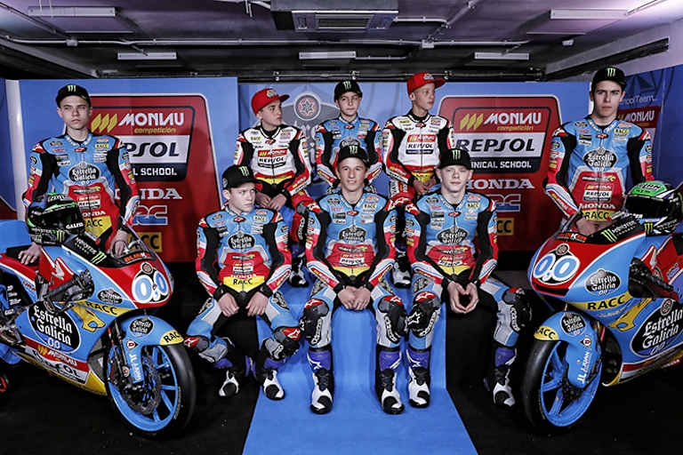 Die acht Nachwuchspiloten der Monlau Repsol Technical School