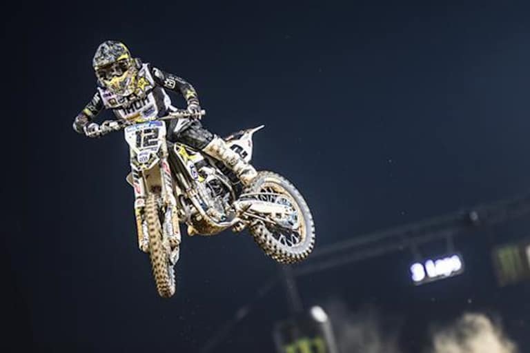 Max Nagl siegte beim Saisonauftakt in Katar