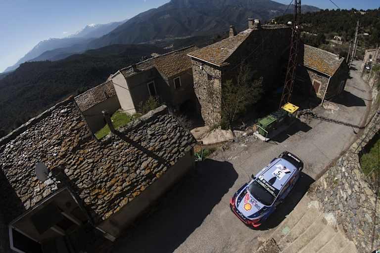 Thierry Neuville musste um eine Zehntelsekunde P2 abgeben